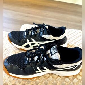 Asics Upcourt Volley Ball Shoes Women Size 7